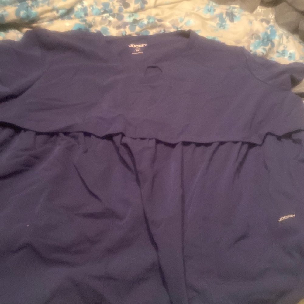 Maternity scrub top